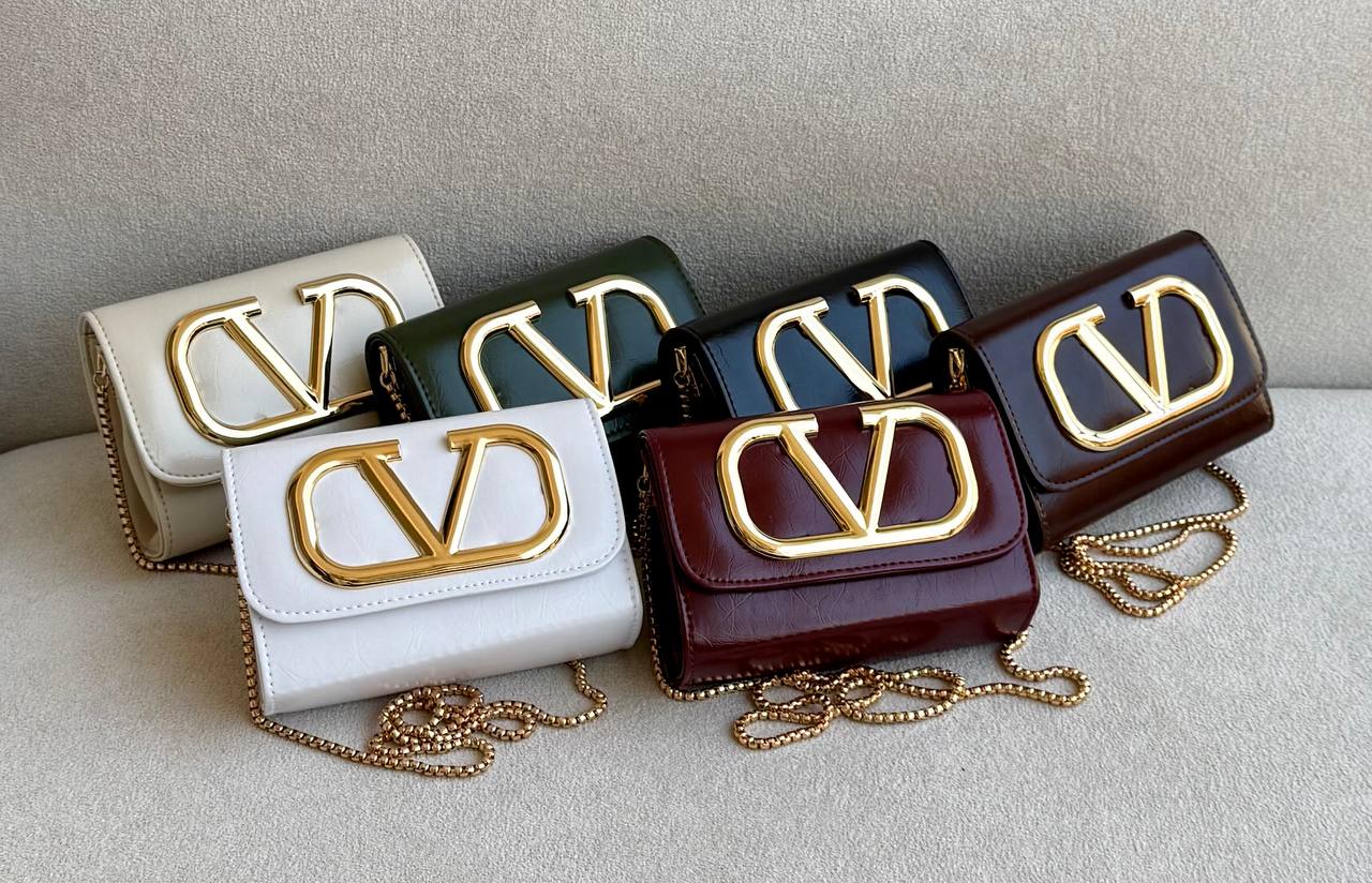 كروس فلانتينو 🤍😍🔥 السعر :18*12